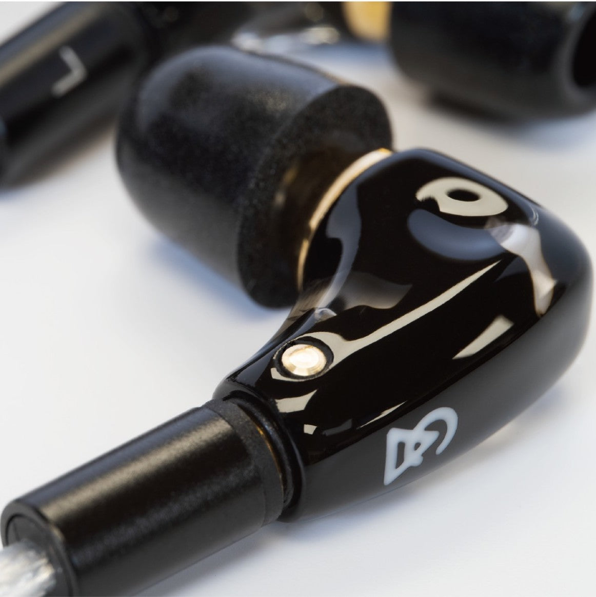 Axion II Crystal Type-C Earphone