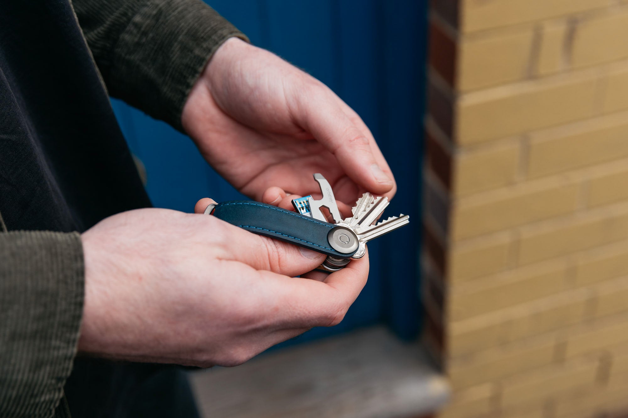 Crazy Horse Leather Key Organiser, Marine Blue/Blue | Orbitkey - Wake Concept Store