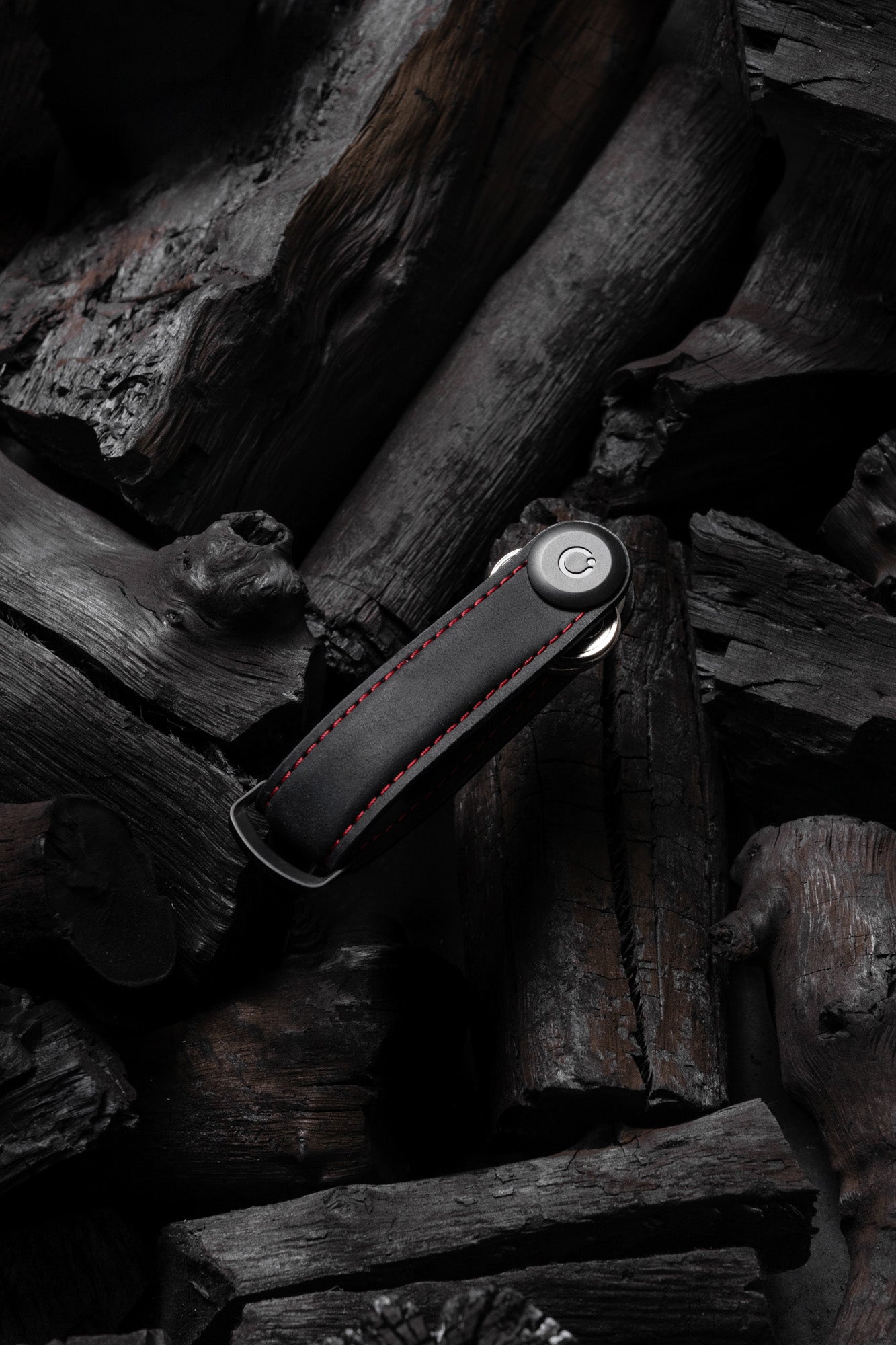 Crazy Horse Leather Key Organiser, Obsidian Black/Red | Orbitkey - Wake Concept Store