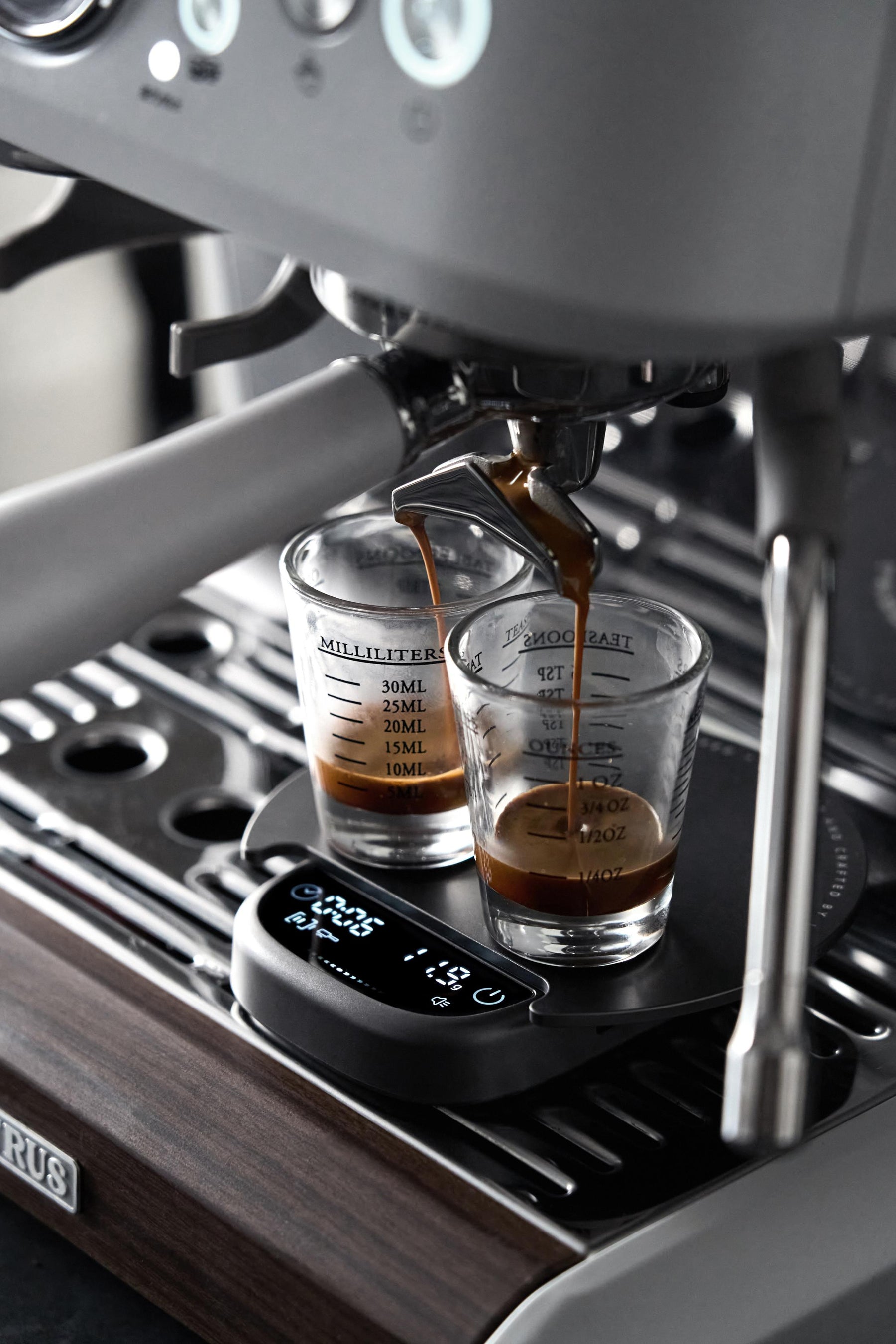 MagAttach Precision Coffee Scale with Versatile Features