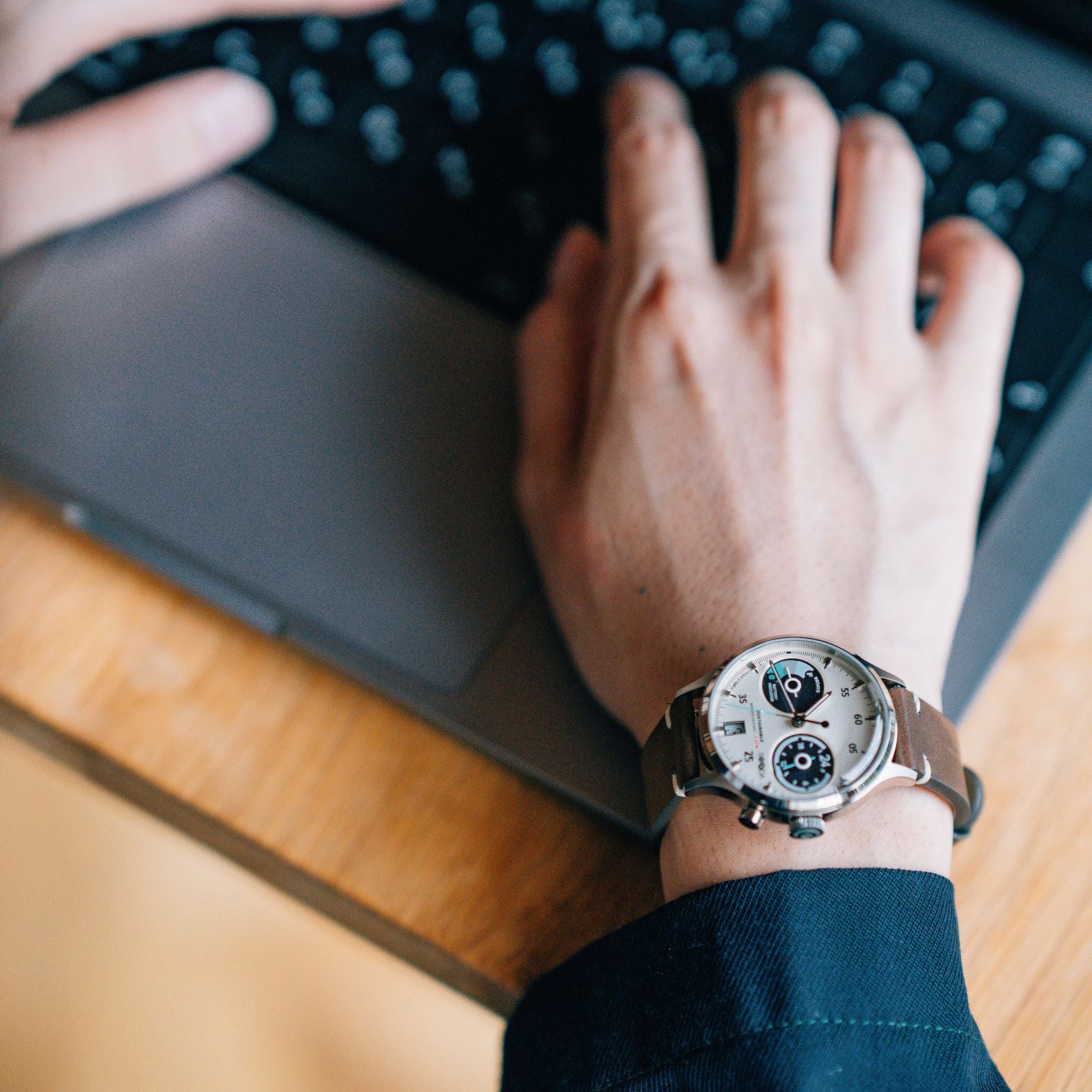 Sooda Solar Watch, Dark Brown | TACS - Wake Concept Store