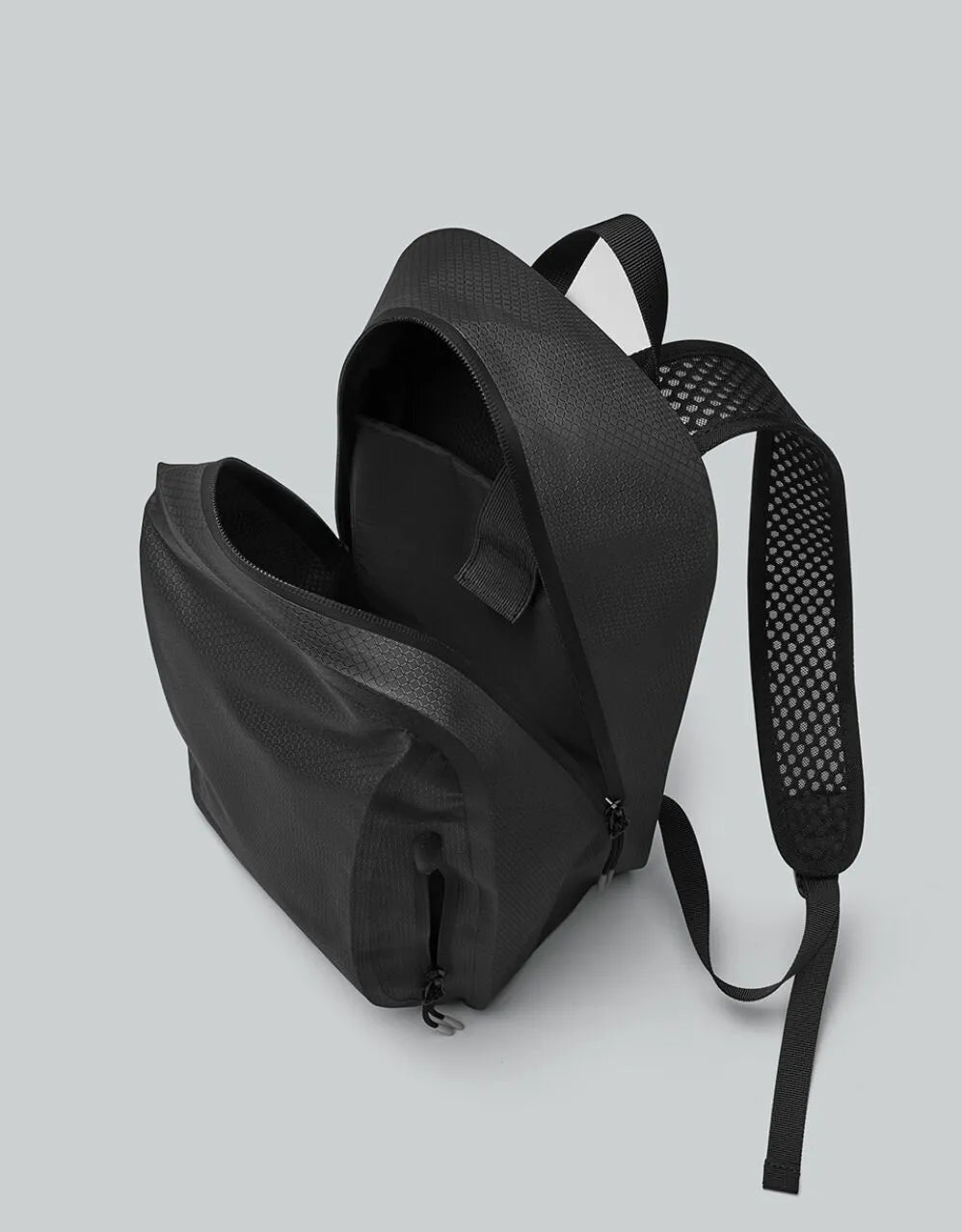 Lightweight DuoSeal Backpack 14", Black