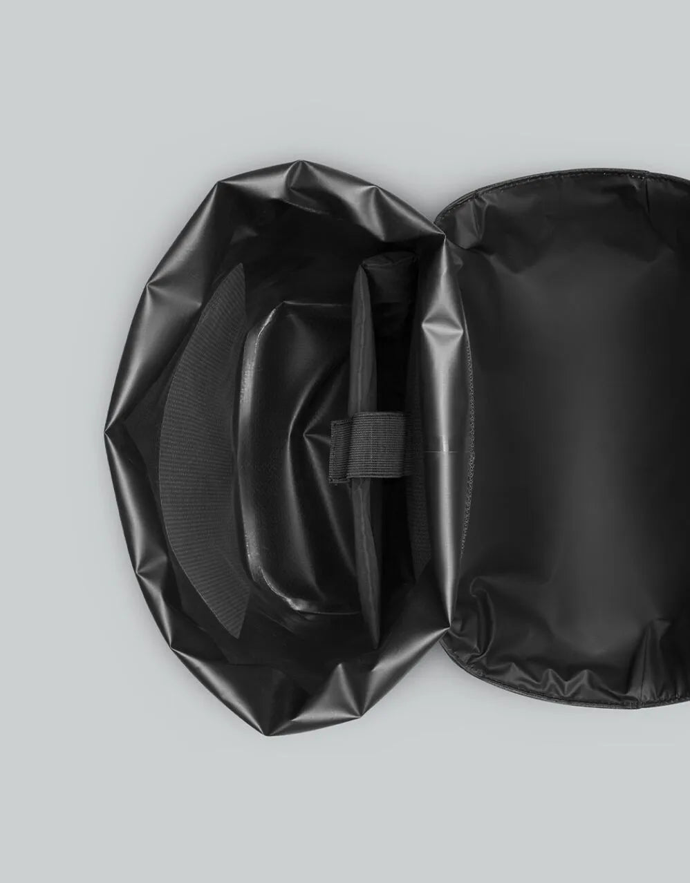 Lightweight DuoSeal Flap Backpack 14", Black