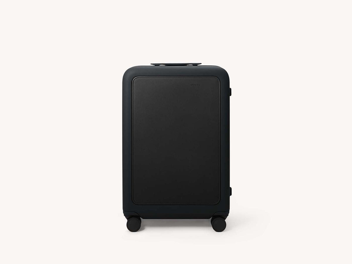Moln Medium 68L Suitcase, Obsidian – Wake Concept Store, Hong Kong