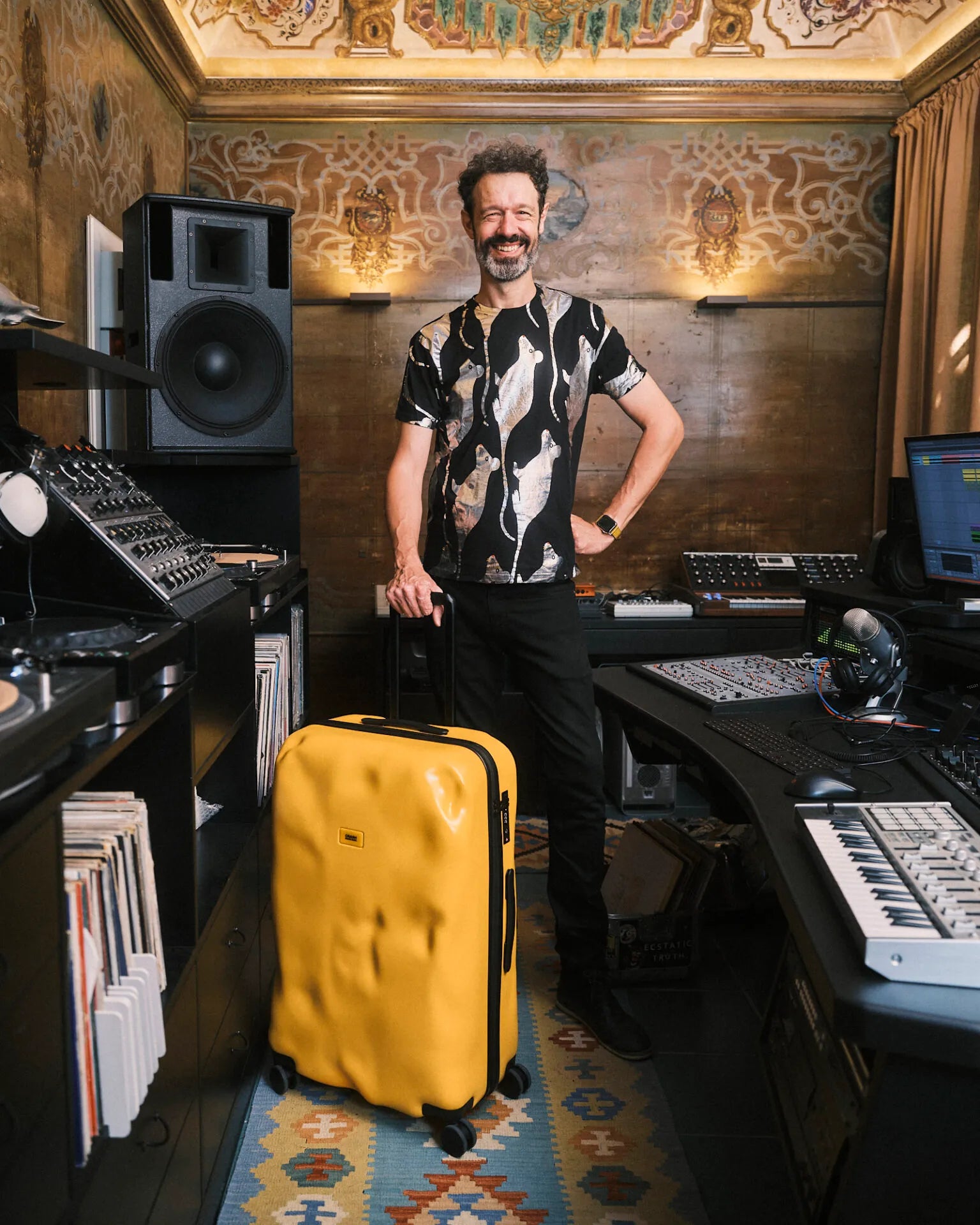 Icon, Large 4 Wheels Suitcase | Crash Baggage - Wake Concept Store