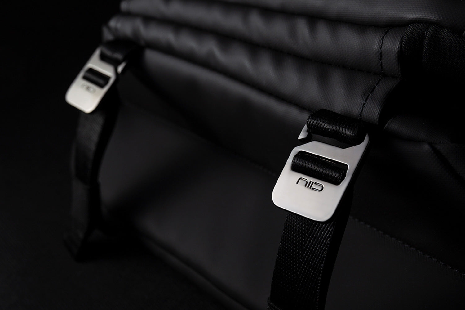 NIID X Urbanature R1 Radiant Urban Sling | NIID - Wake Concept Store