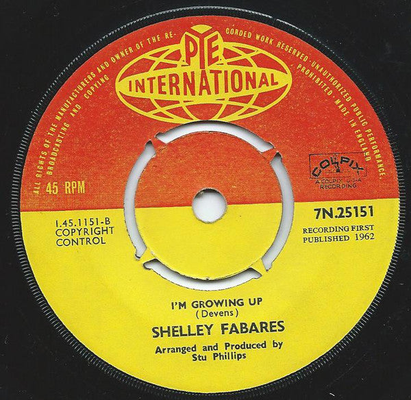 Shelley Fabares : Johnny Loves Me (7", Single)