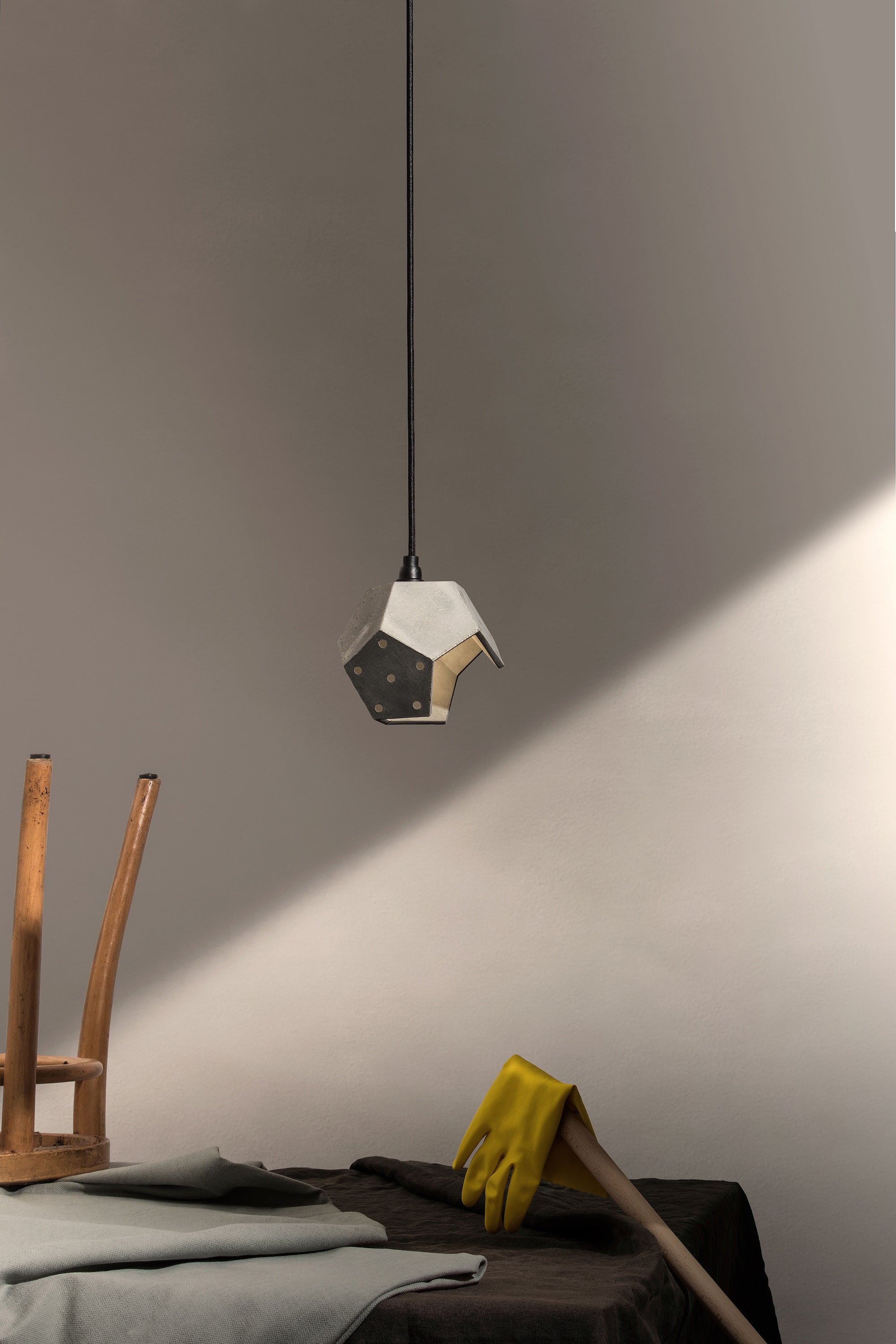 Basic Twelve Solo Pendant Lamp | Plato Design - Wake.HK