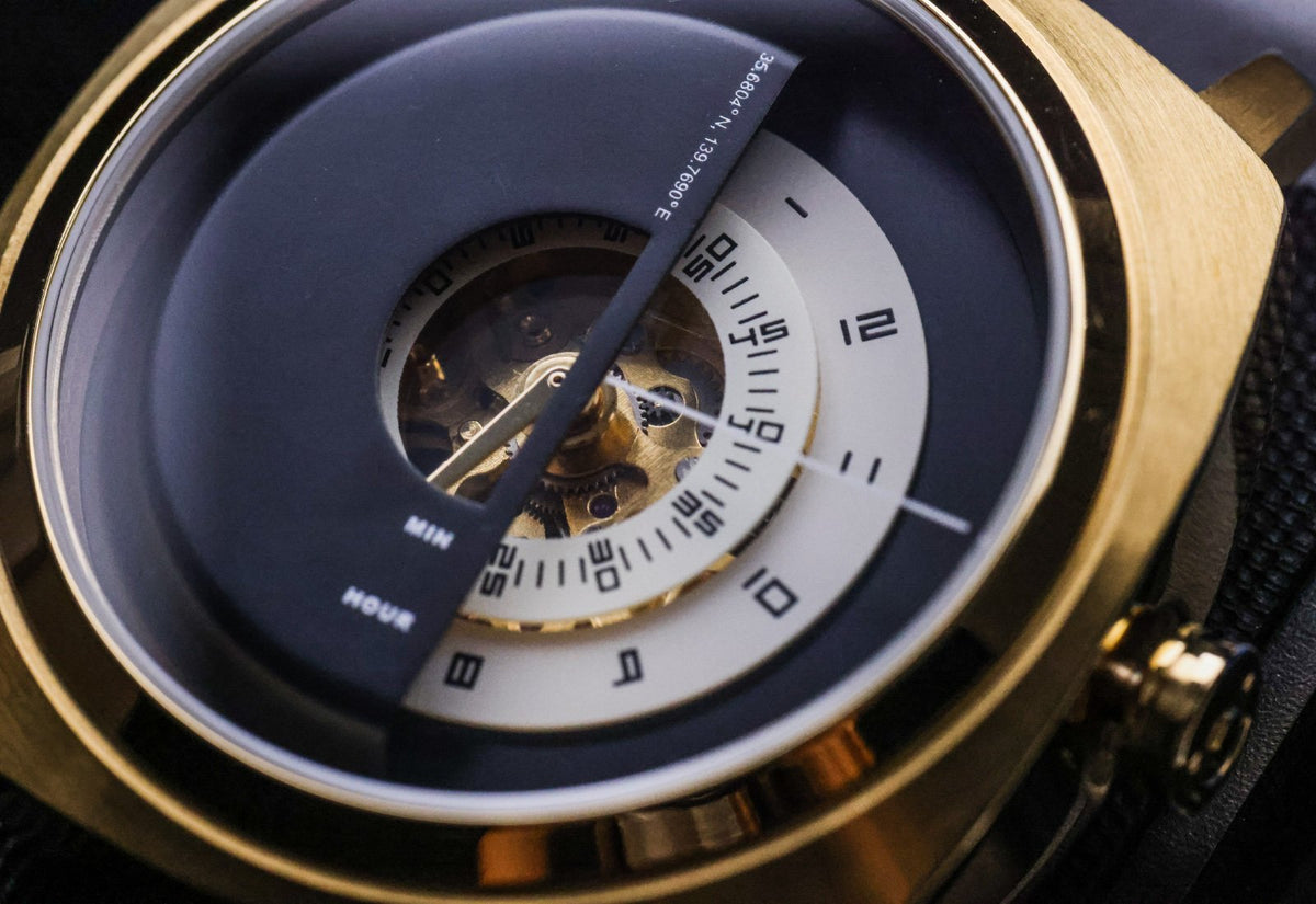 Mask Player Automatic, Pyrite Gold | TACS - Wake Concept Store