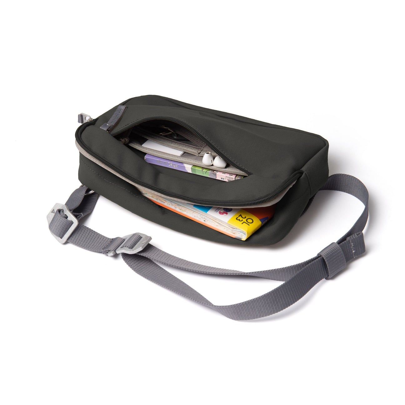 Arc Utility Crossbody Pack 4L | Utility Archive - Wake Concept Store