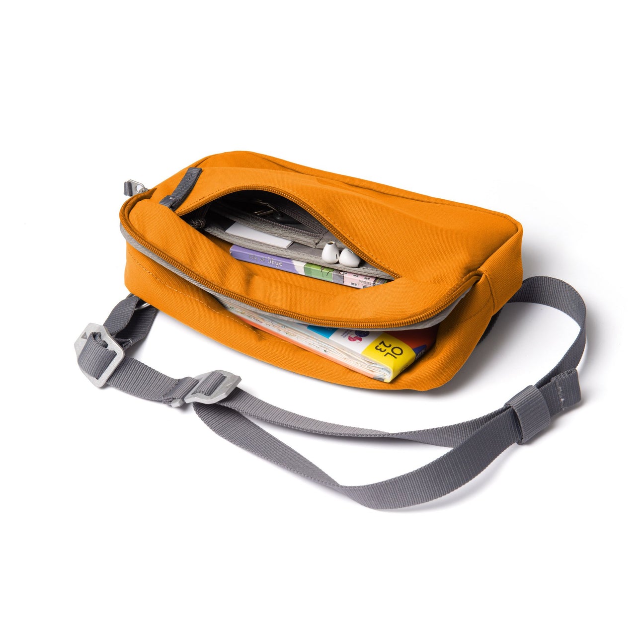 Arc Utility Crossbody Pack 4L | Utility Archive - Wake Concept Store