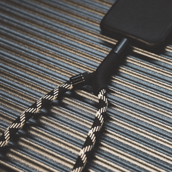 Yoggle Film, Golden Black | M.Craftsman - Wake Concept Store