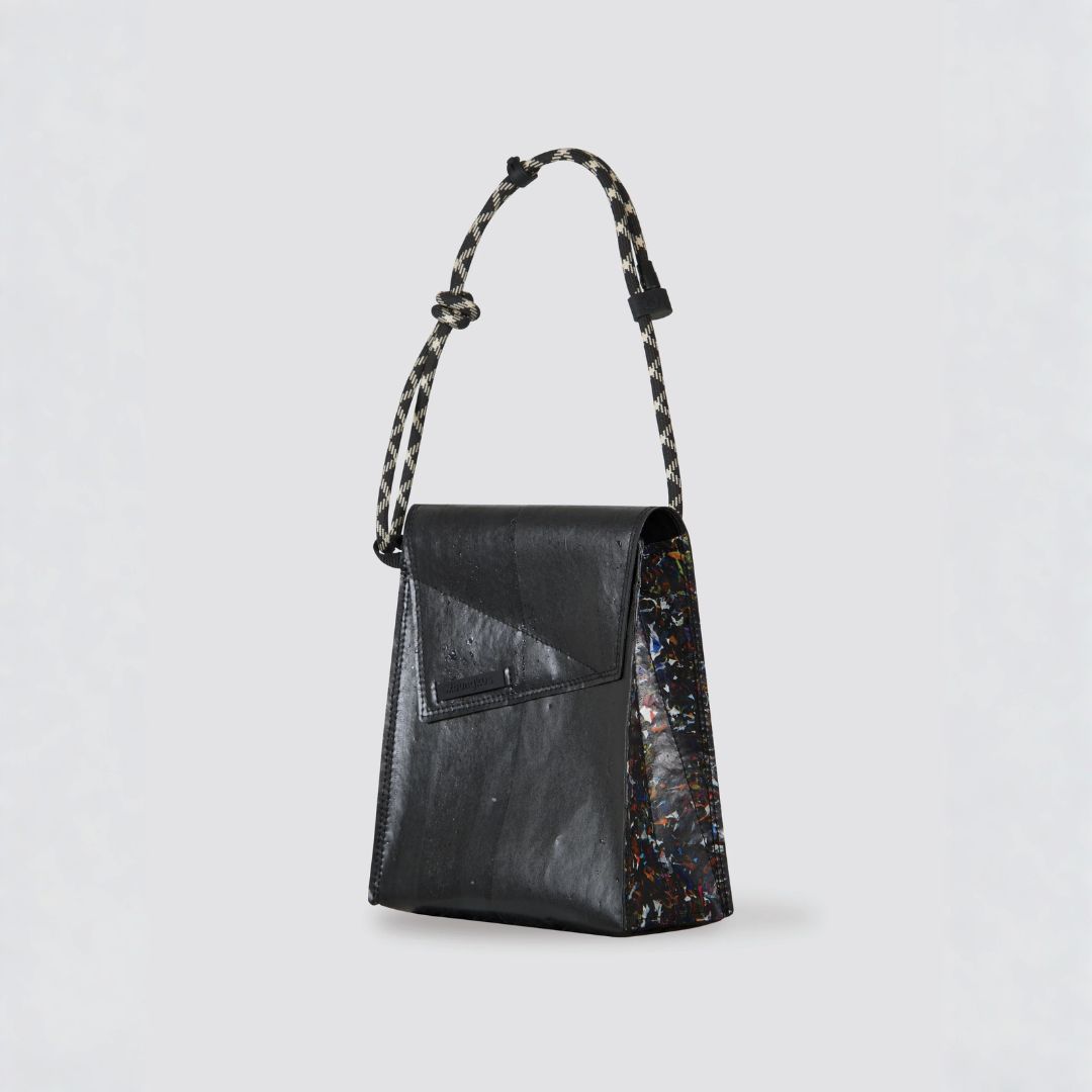 M.bungkus, ReSatchel, Black
