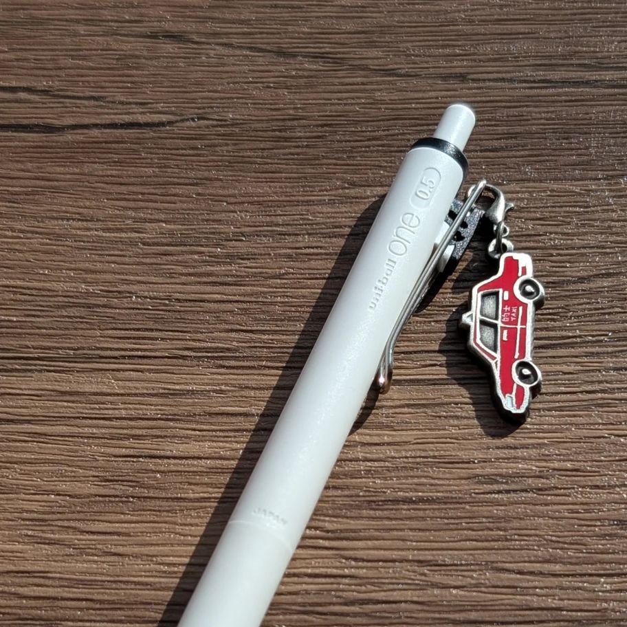 Hong Kong Theme Metal Charm