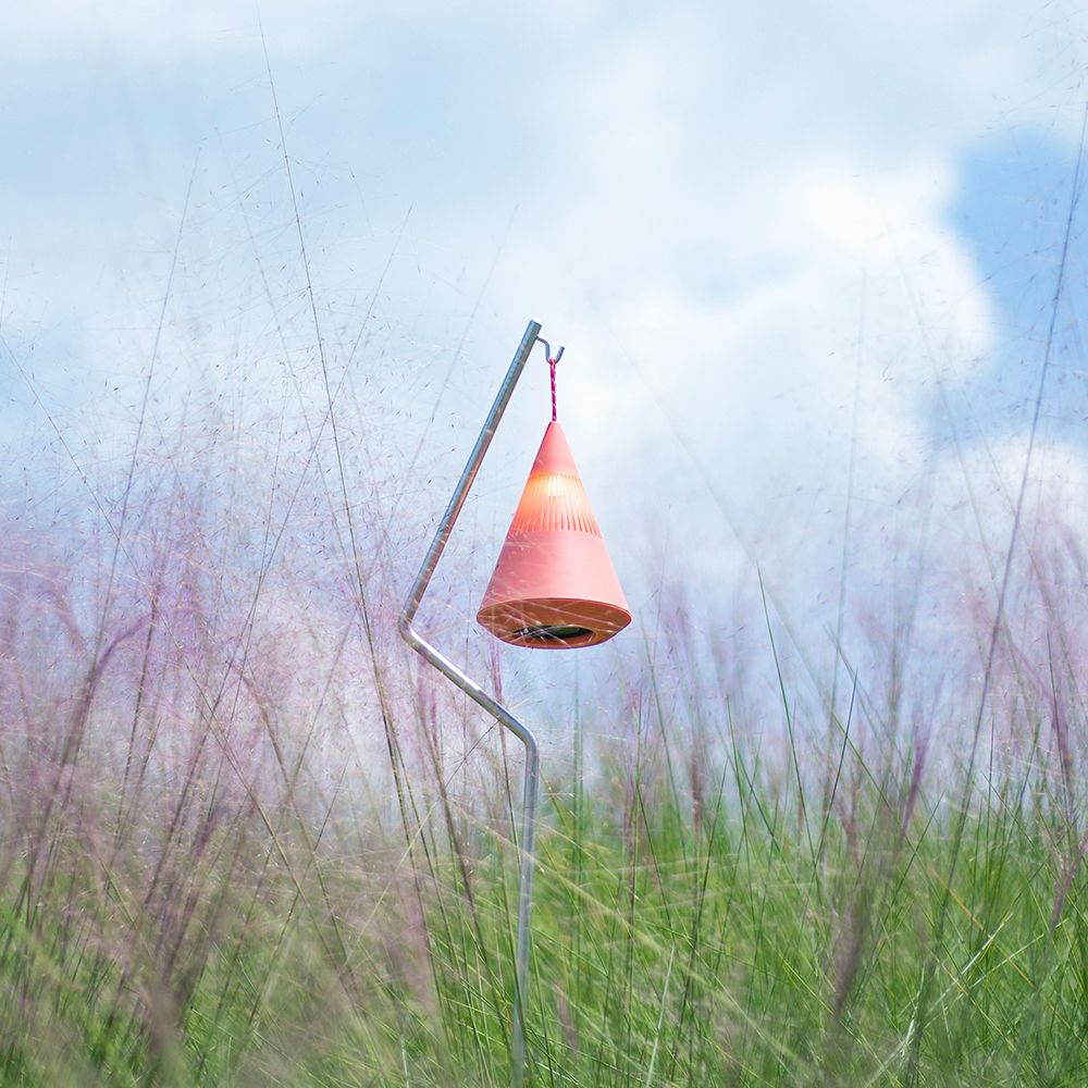 TreSound Q Camping Lamp and Bluetooth Speaker, Cloud Red | Trettitre - Wake Concept Store  