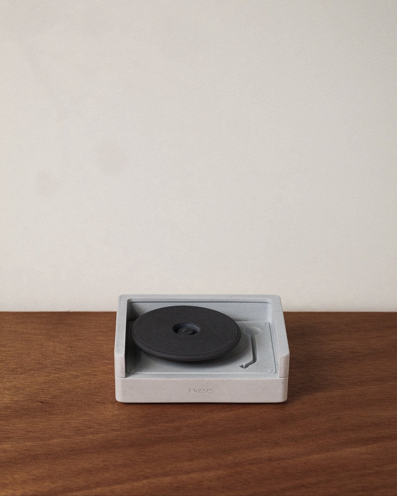 Groove Turntable Concrete Diffuser
