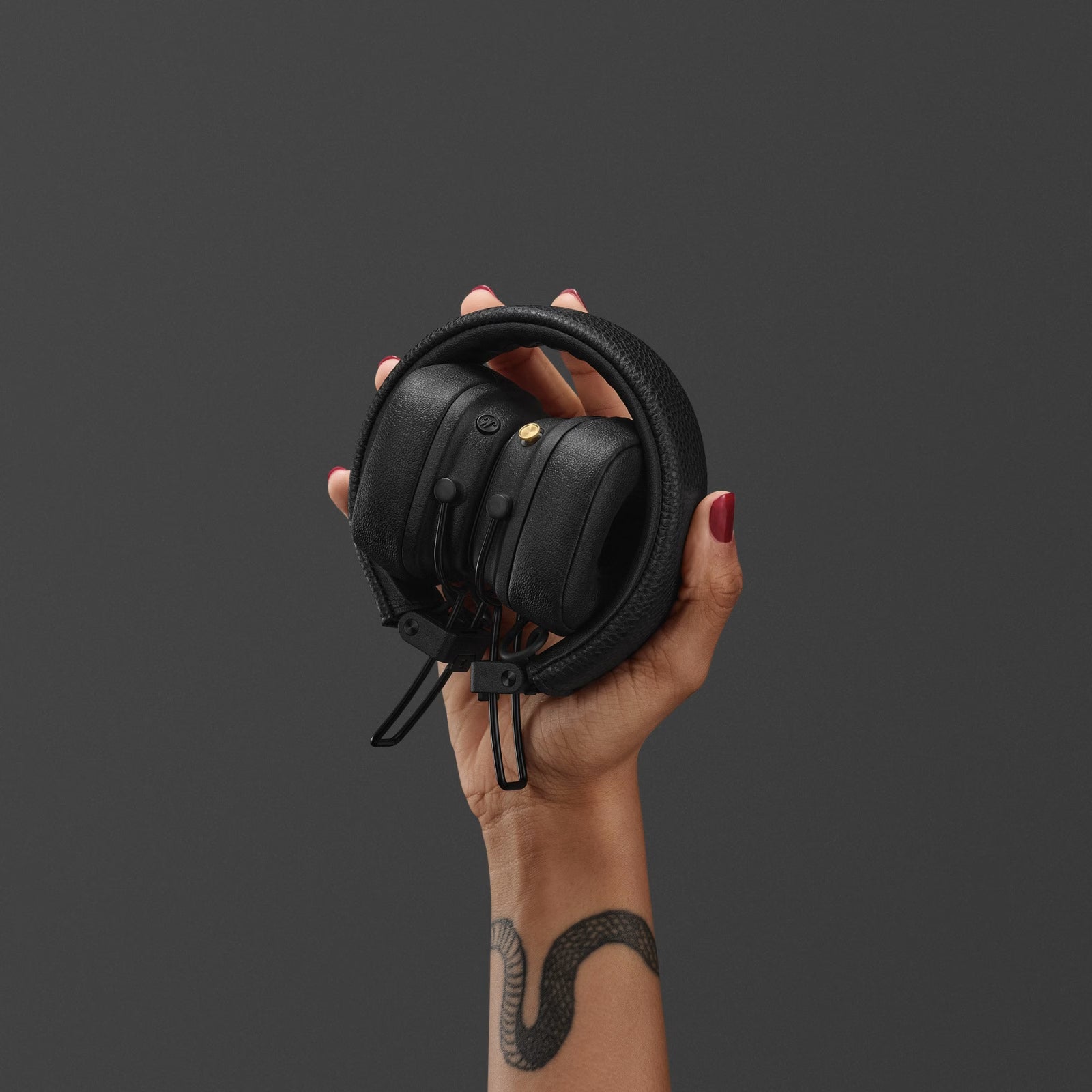 MAJOR V Wireless On-ear Headphones, Black