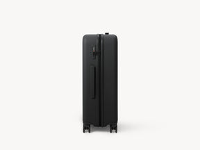Moln Medium 68L Suitcase, Obsidian