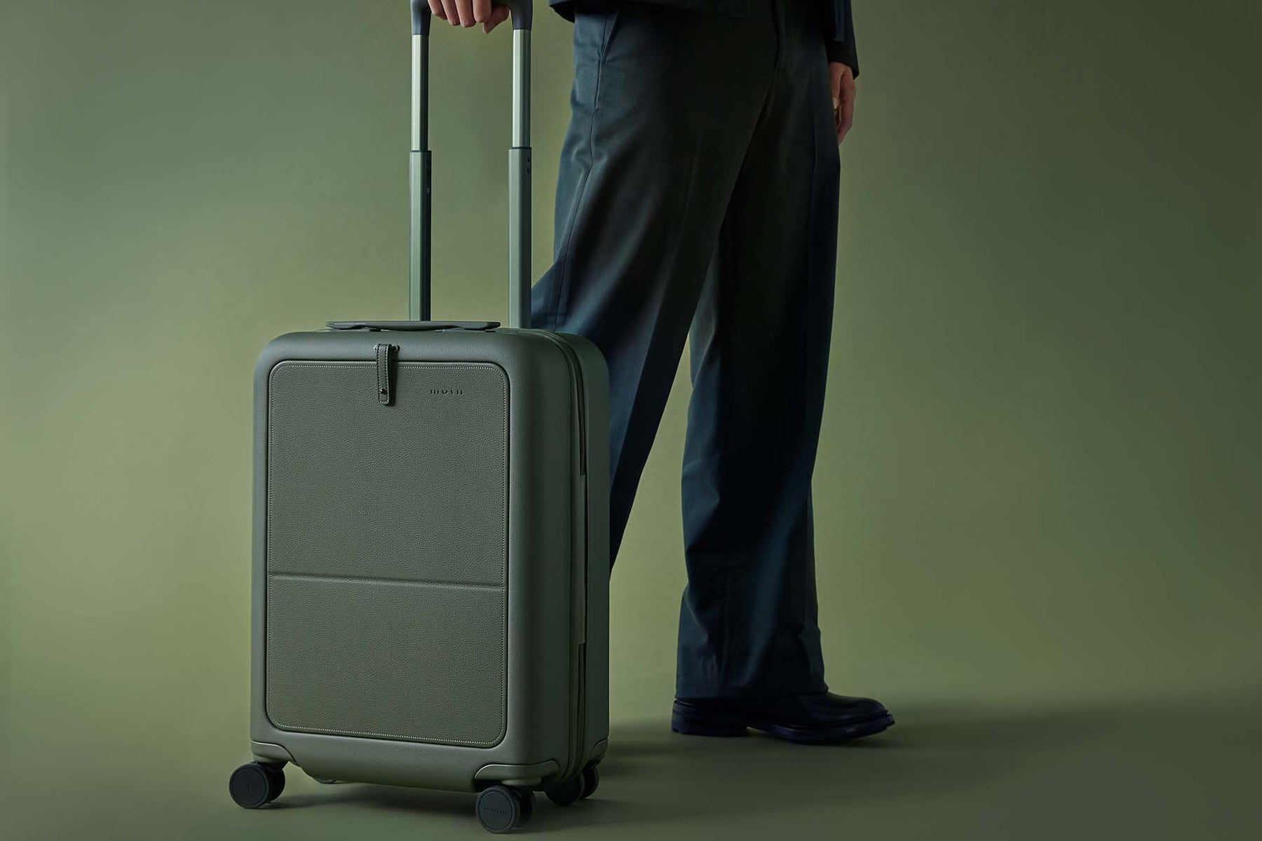 Moln Carry-on 33L Suitcase with PC Pocket, Moss