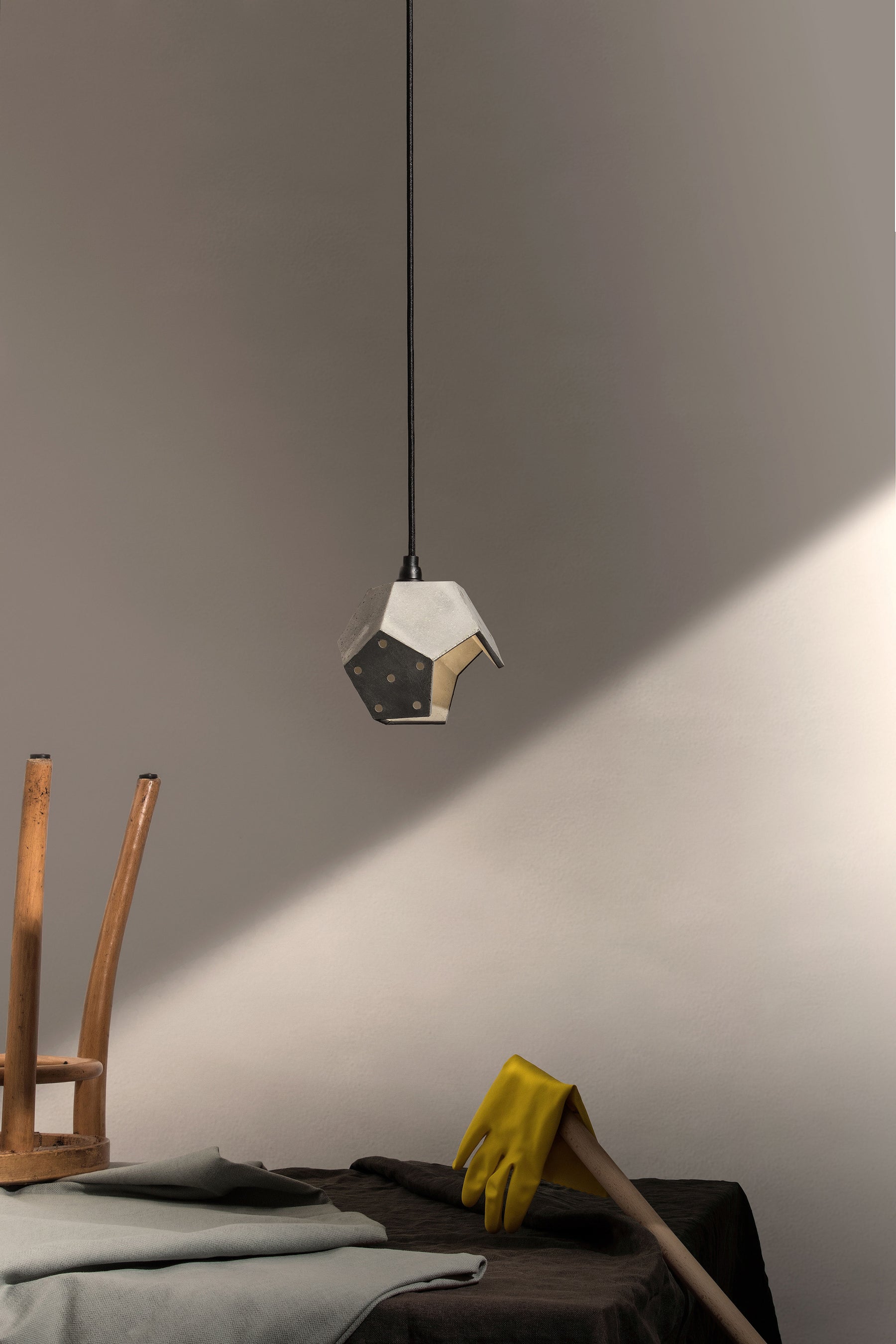 Basic Twelve Solo Pendant Lamp | Plato Design - Wake.HK 